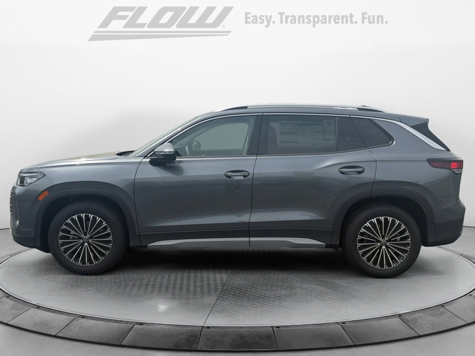 New 2026 Volkswagen Tiguan S FWD image 4