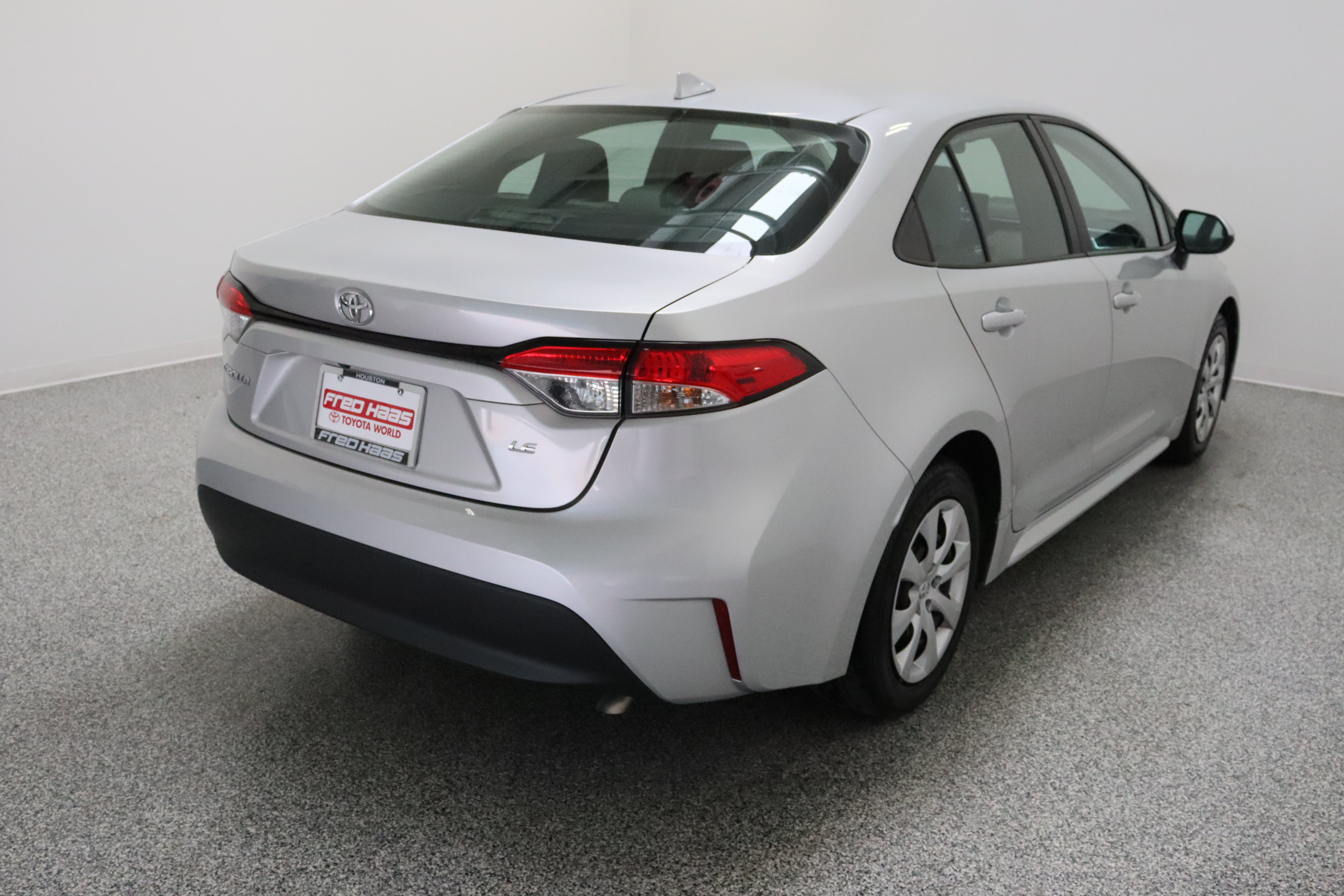 Used 2024 Toyota Corolla LE FWD image 7