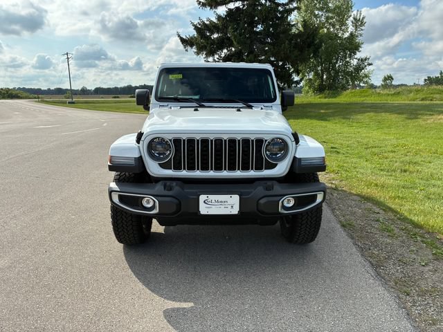 New 2026 Jeep Wrangler Unlimited Sahara AWD/4WD image 13
