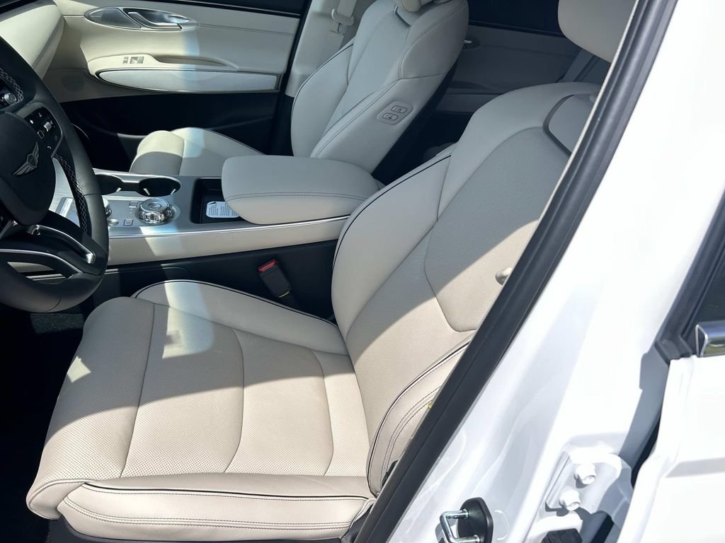 New 2027 Genesis GV70 2.5T Advanced AWD/4WD image 14