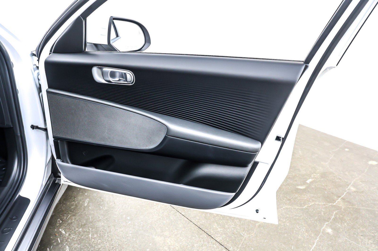 Used 2025 Hyundai Ioniq 6 SE image 23