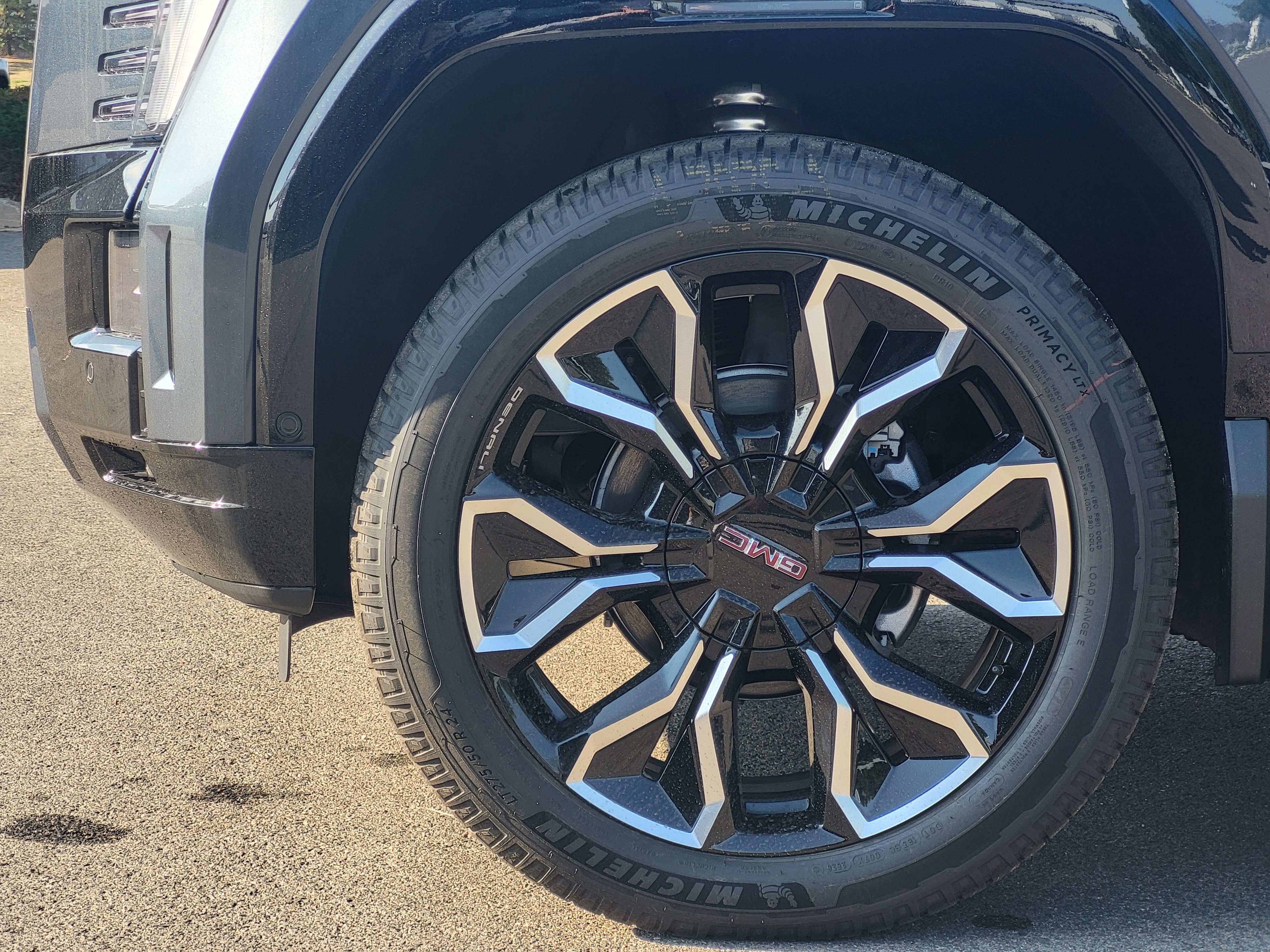 New 2026 GMC Sierra EV Denali AWD/4WD image 9