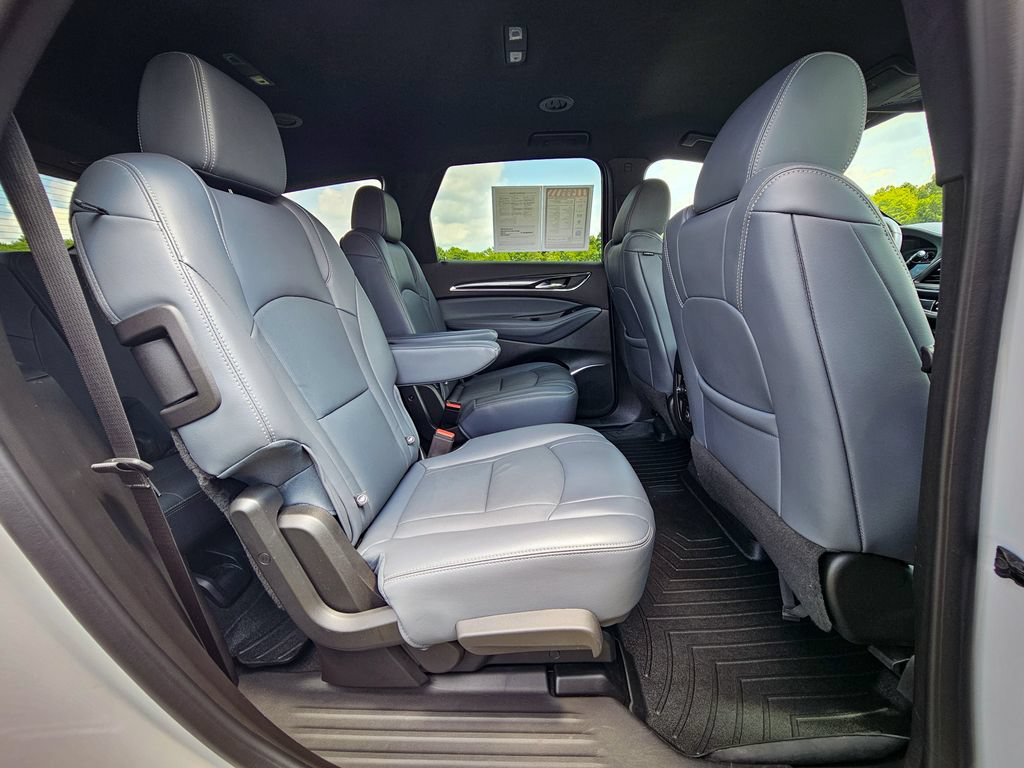 Used 2024 Buick Enclave Essence w/ Sport Touring Edition AWD/4WD image 38