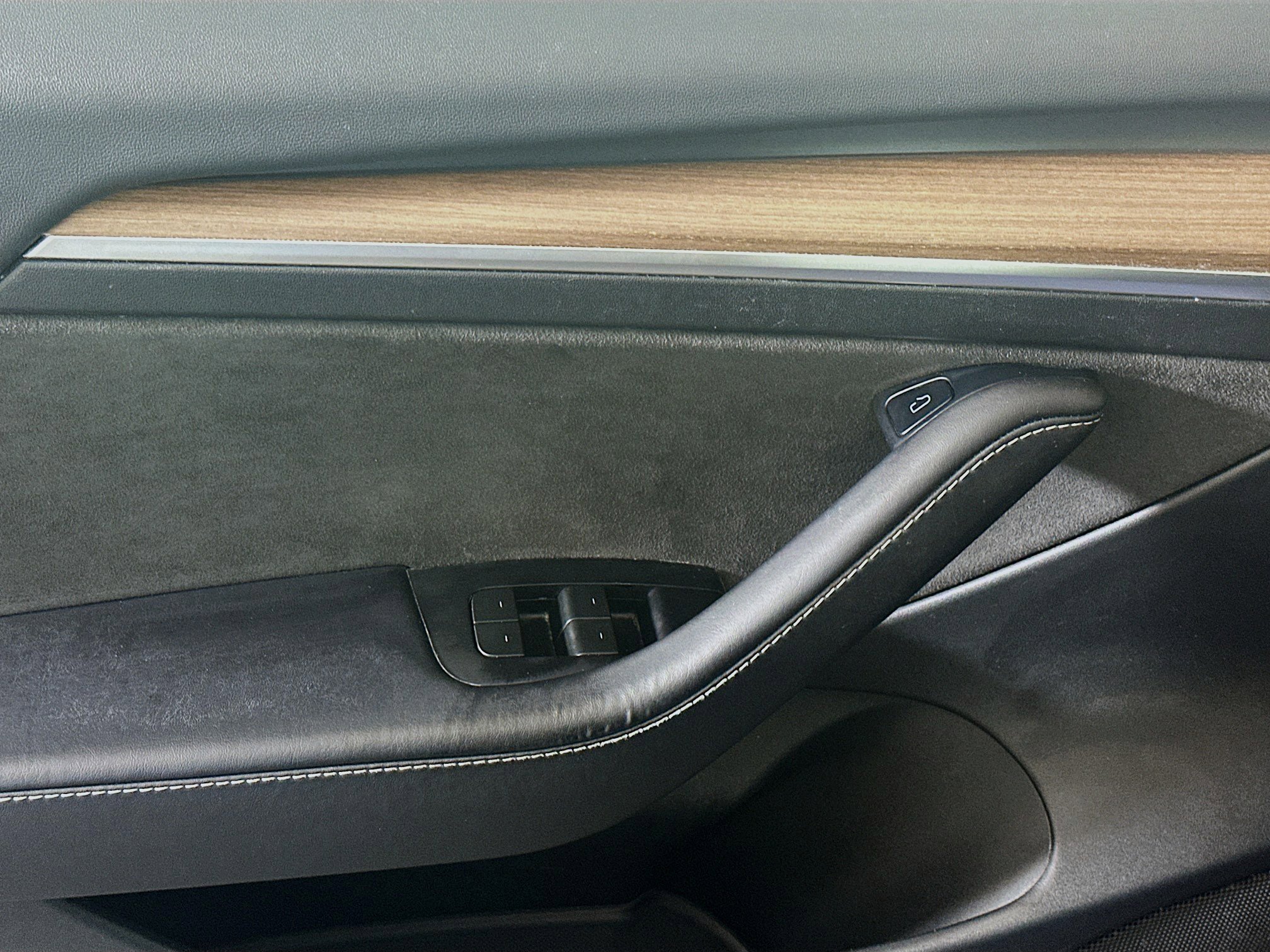 Used 2023 Tesla Model 3 Standard Range image 15