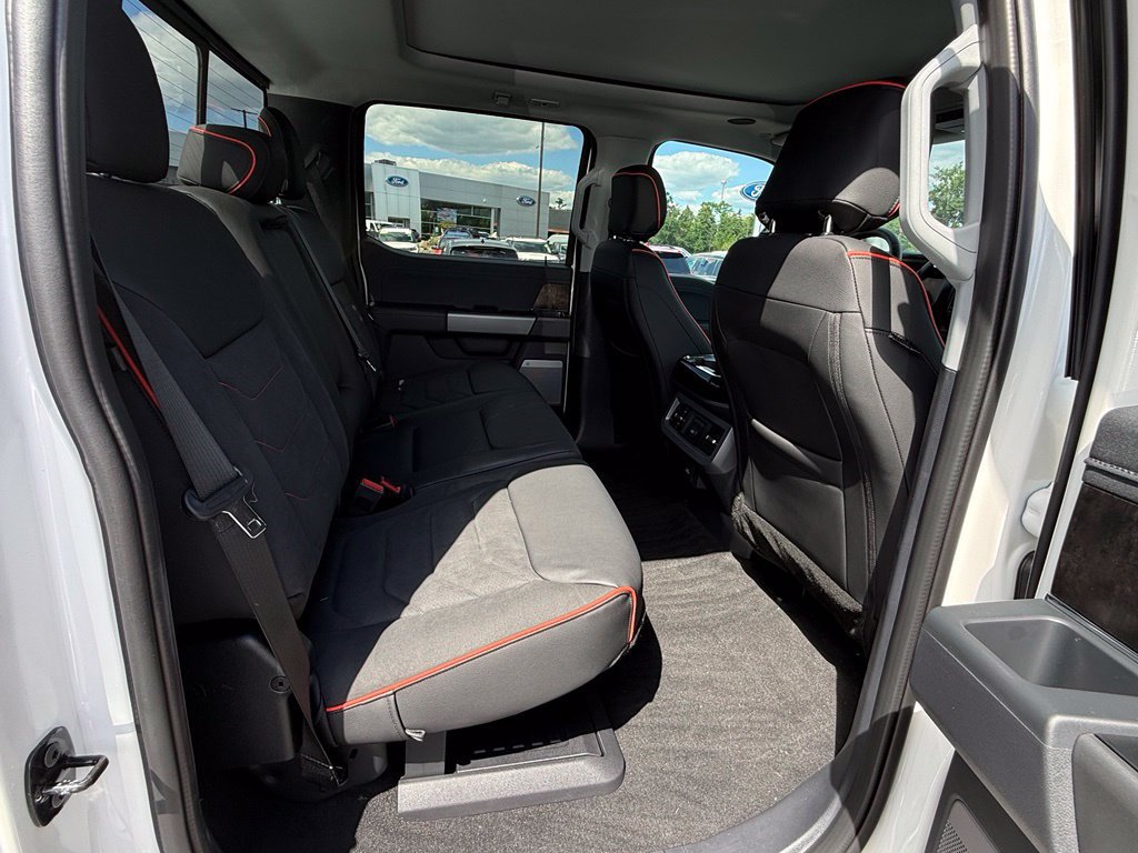 New 2026 Ford F250 Lariat w/ Black Appearance Package AWD/4WD image 29