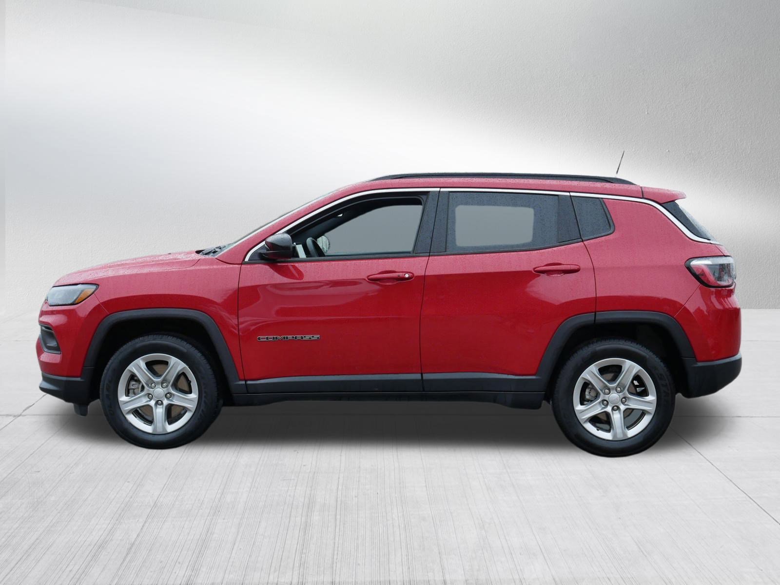 Certified 2024 Jeep Compass Latitude image 4
