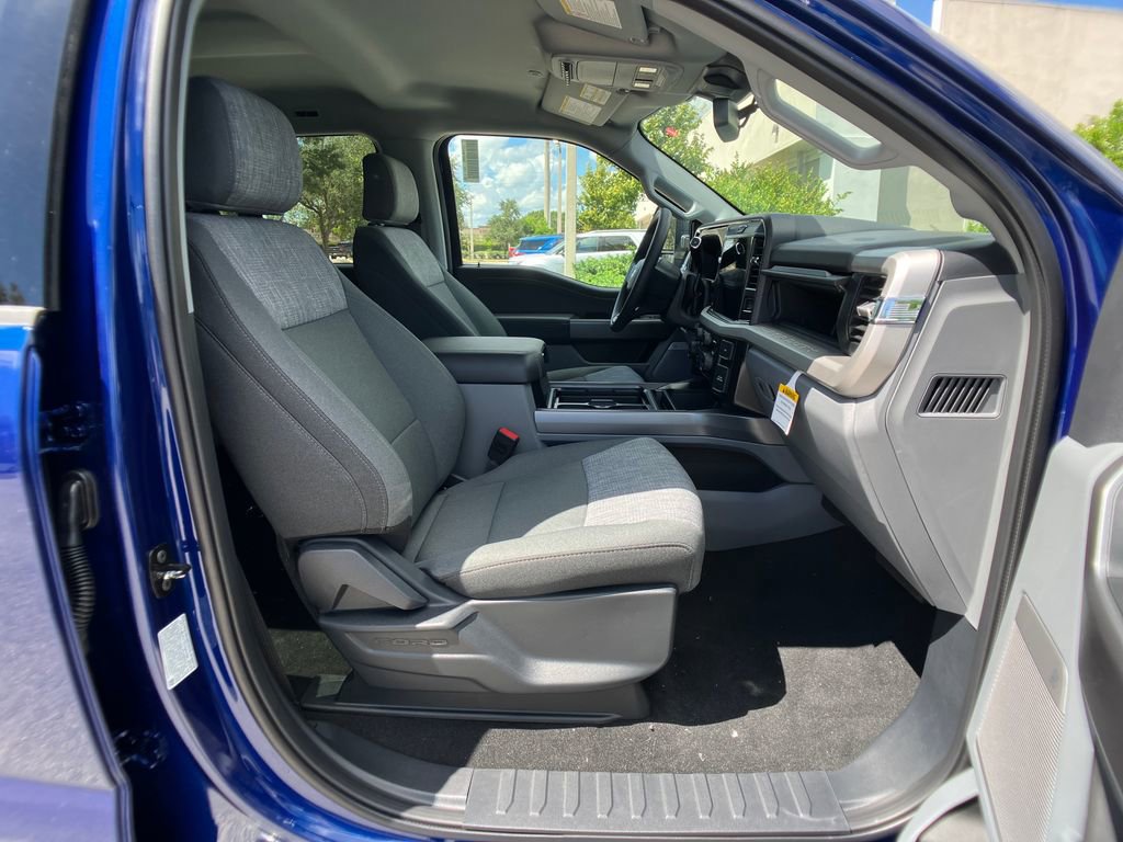 New 2026 Ford F250 XLT w/ XLT Premium Package AWD/4WD image 5
