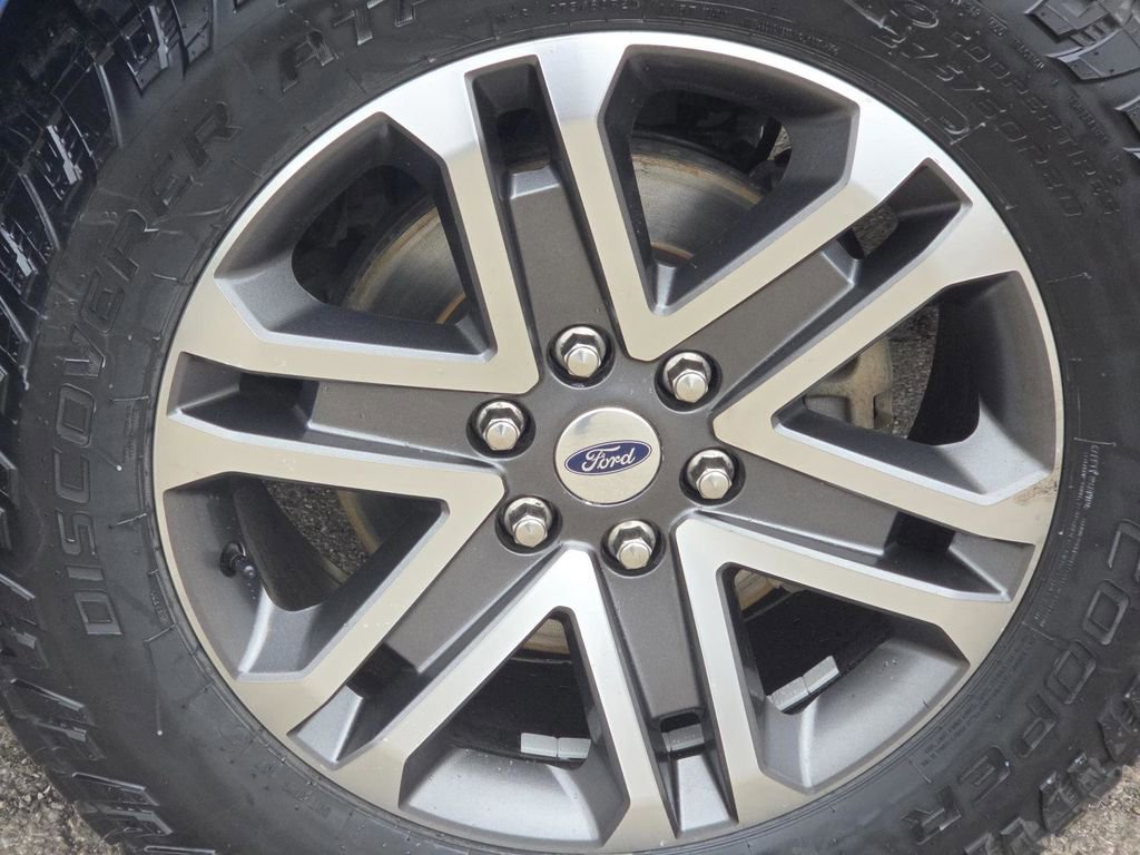 Used 2021 Ford F150 XL w/ STX Appearance Package AWD/4WD image 9