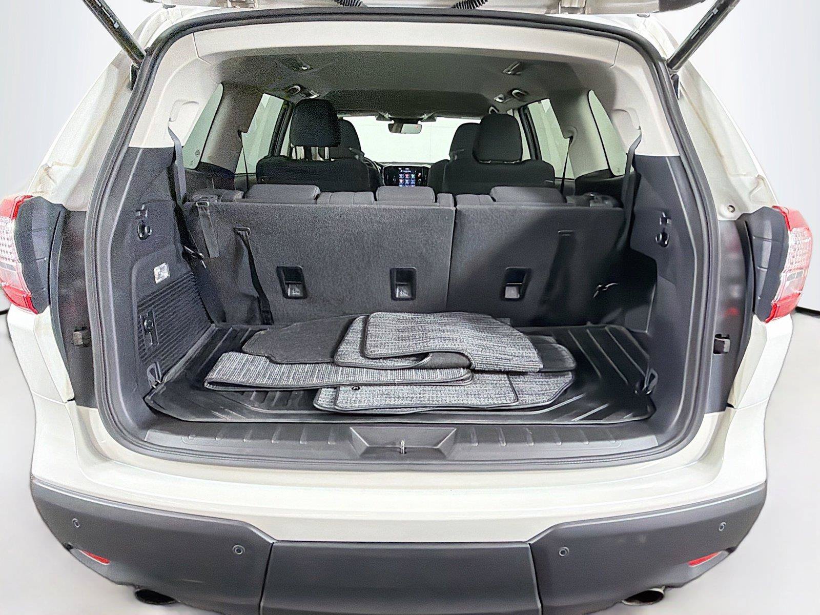 Used 2024 Subaru Ascent Premium w/ Convenience Package AWD/4WD image 14
