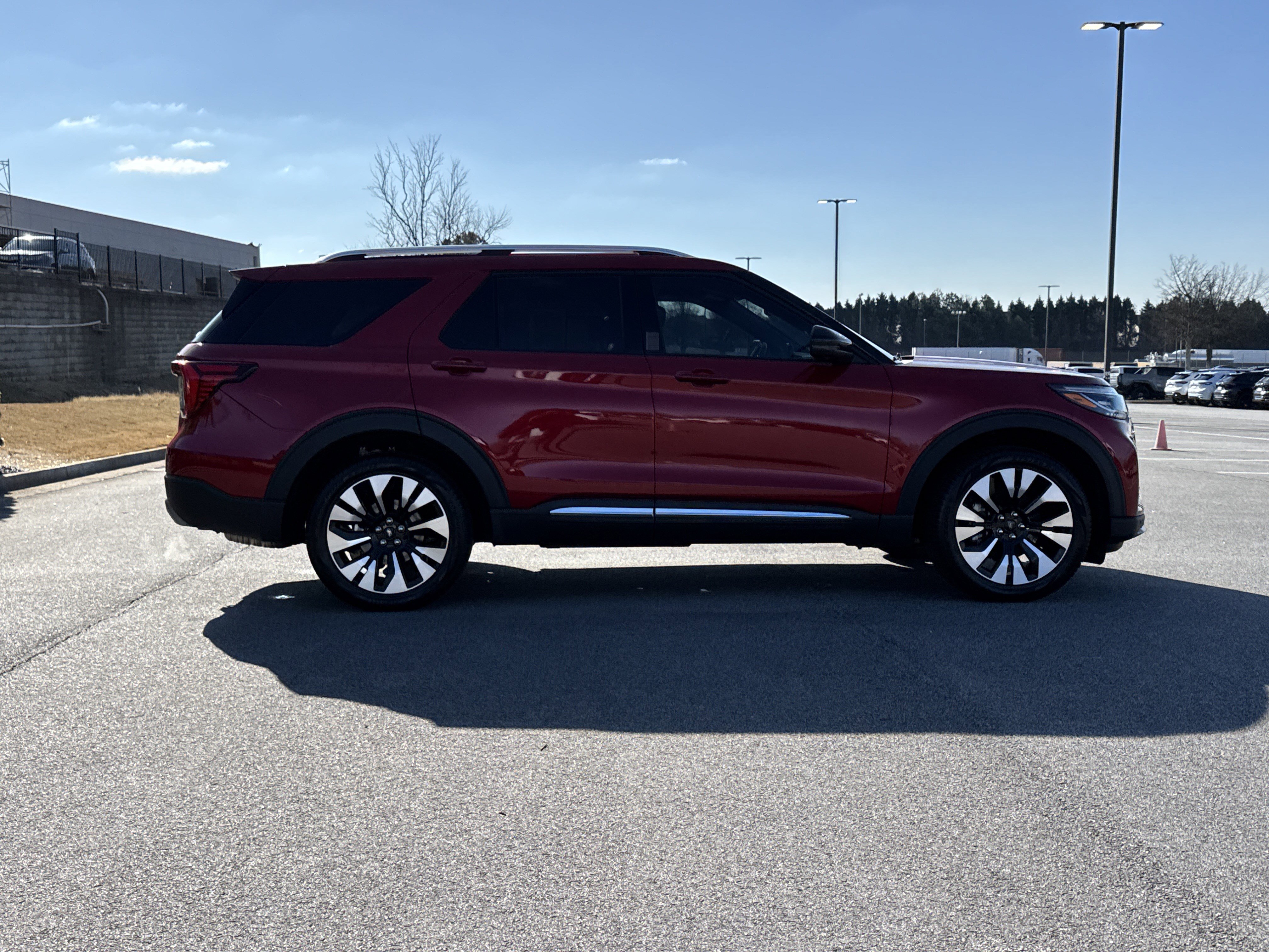 Used 2025 Ford Explorer Platinum w/ LUX Leather Package image 11