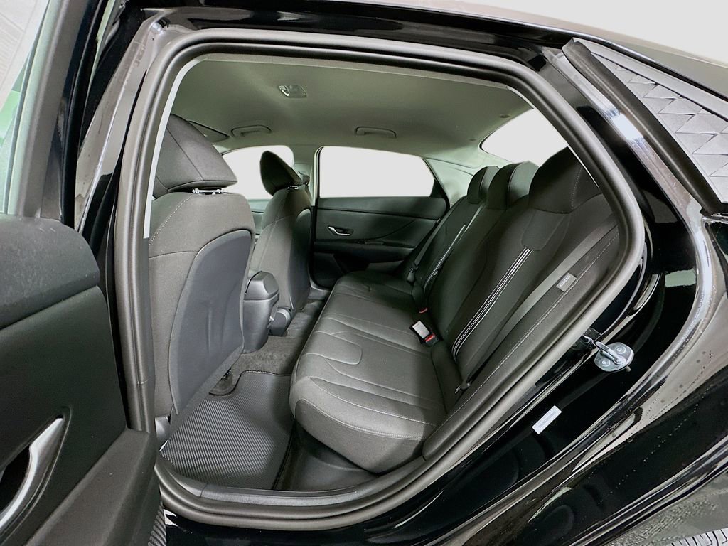 New 2026 Hyundai Elantra Blue image 16