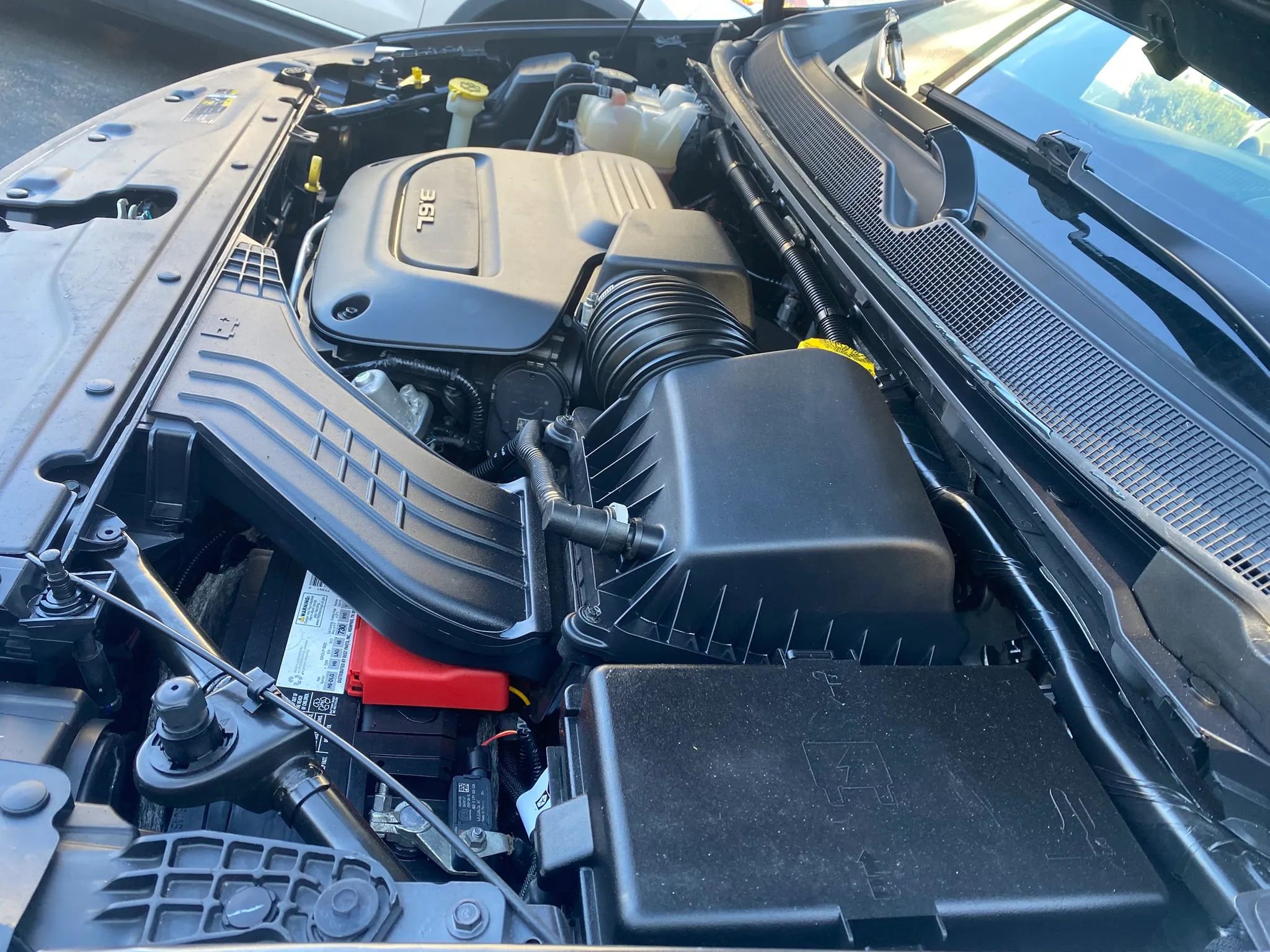 Used 2023 Chrysler Voyager LX image 17