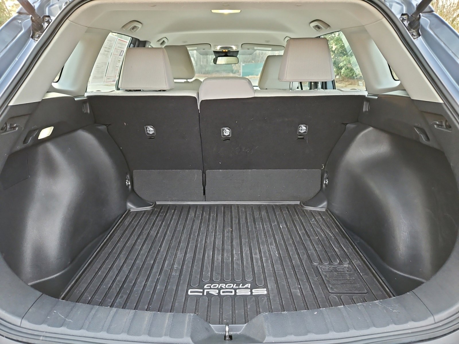 Used 2023 Toyota Corolla Cross L image 19