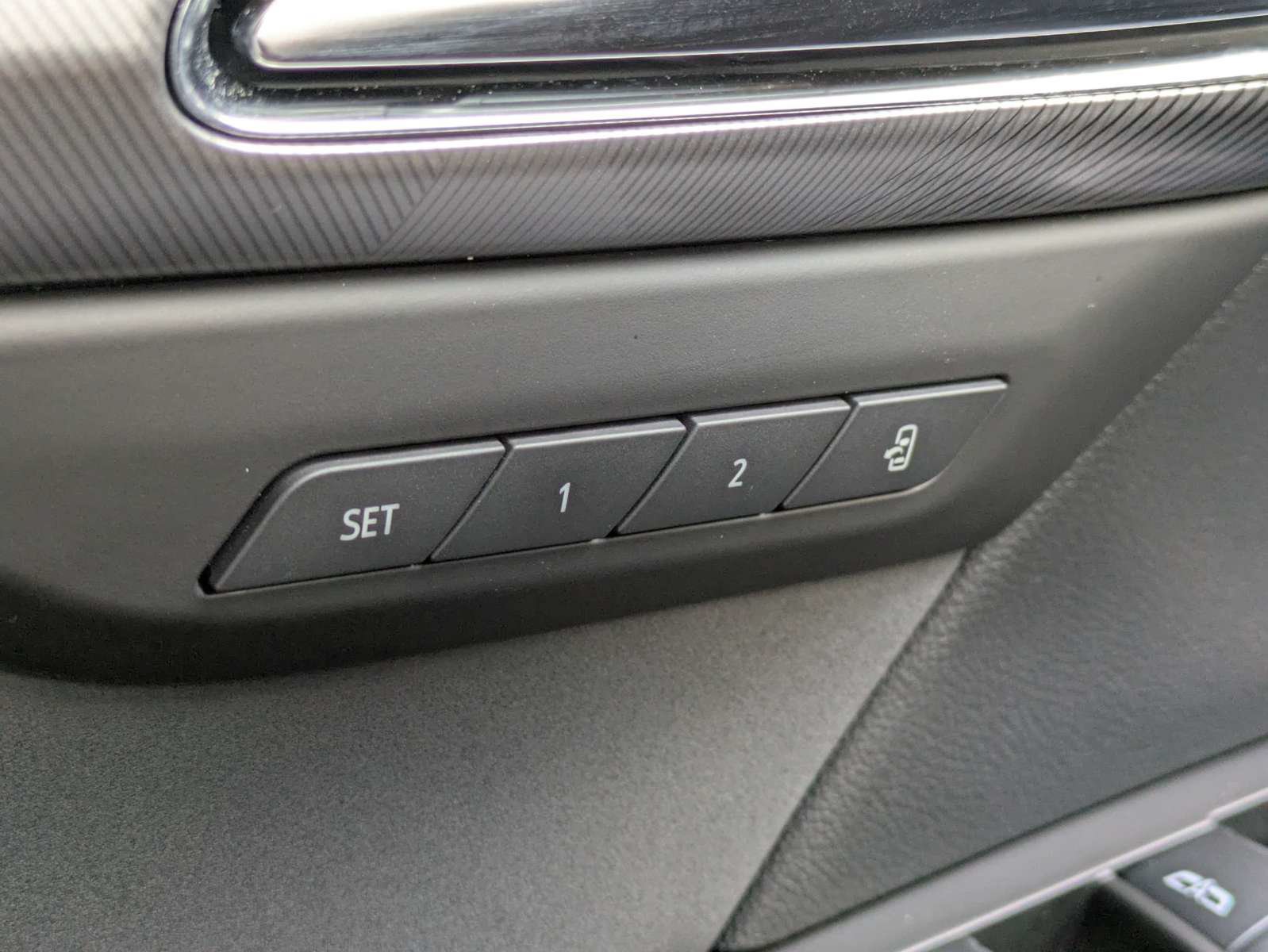 Used 2024 Buick Envision Sport Touring AWD/4WD image 20
