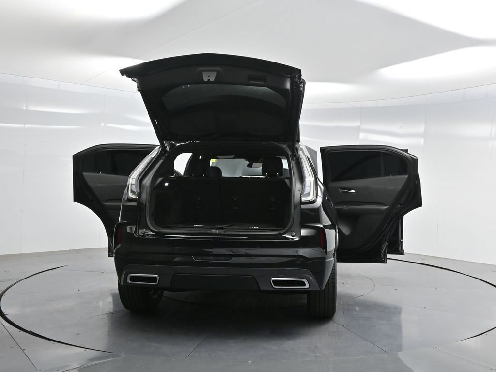 Used 2024 Cadillac XT4 Sport image 36