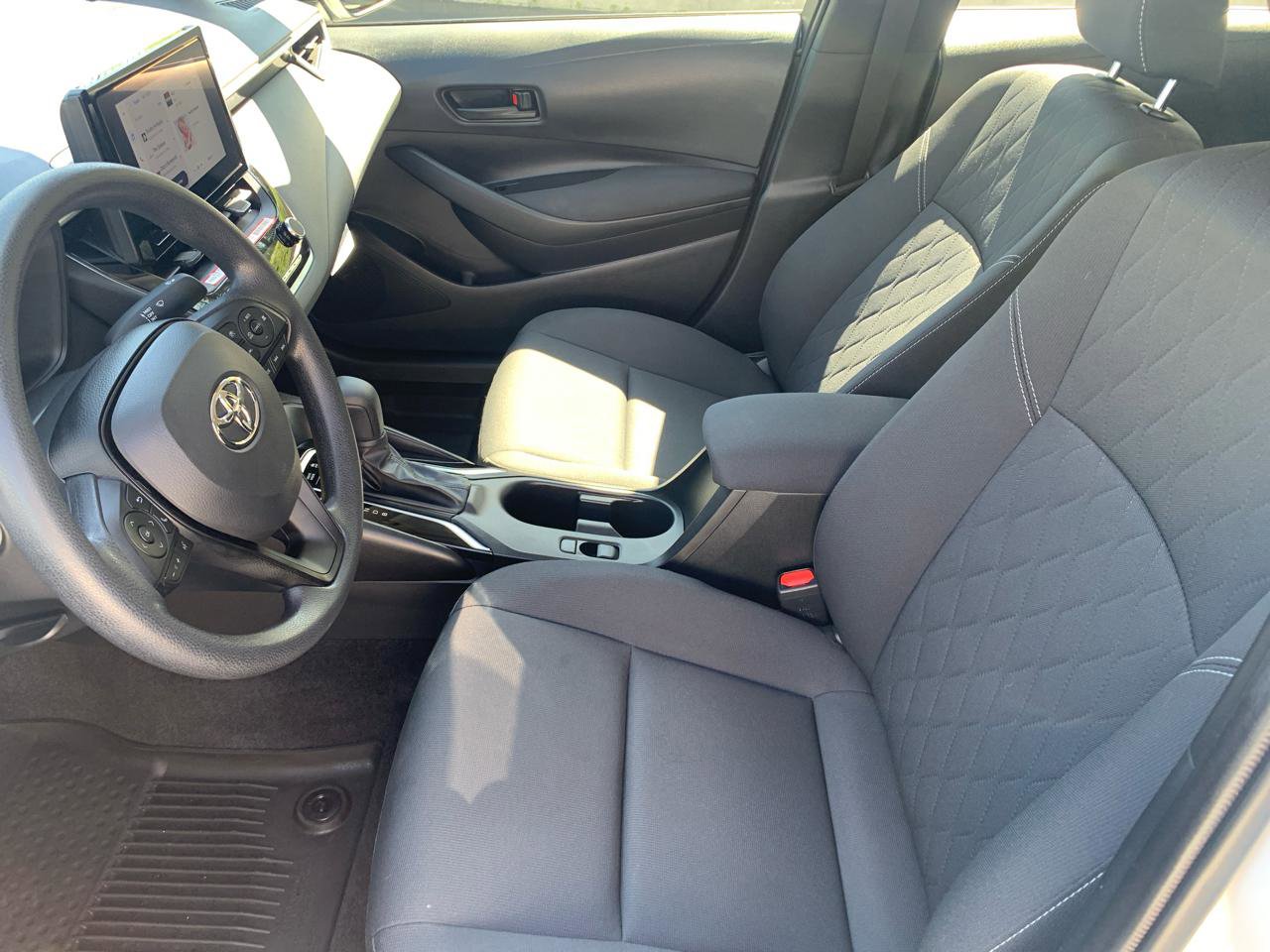 Used 2026 Toyota Corolla LE FWD image 9