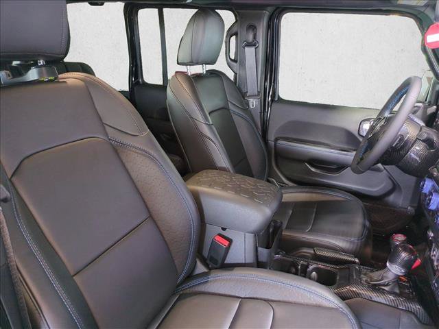 Used 2024 Jeep Wrangler High Altitude AWD/4WD image 21