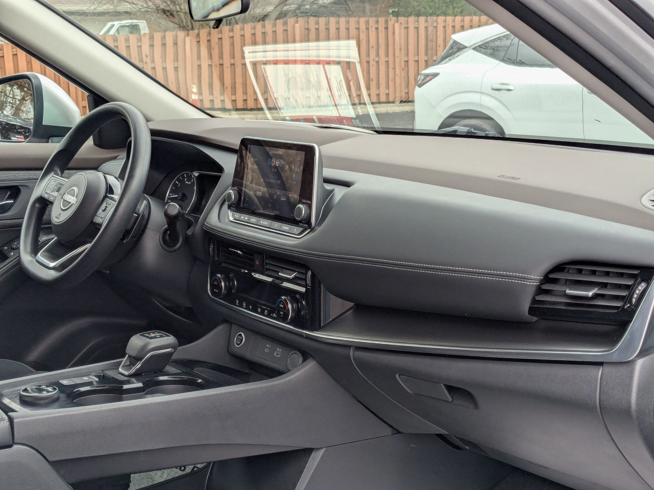 Certified 2022 Nissan Rogue SV image 23