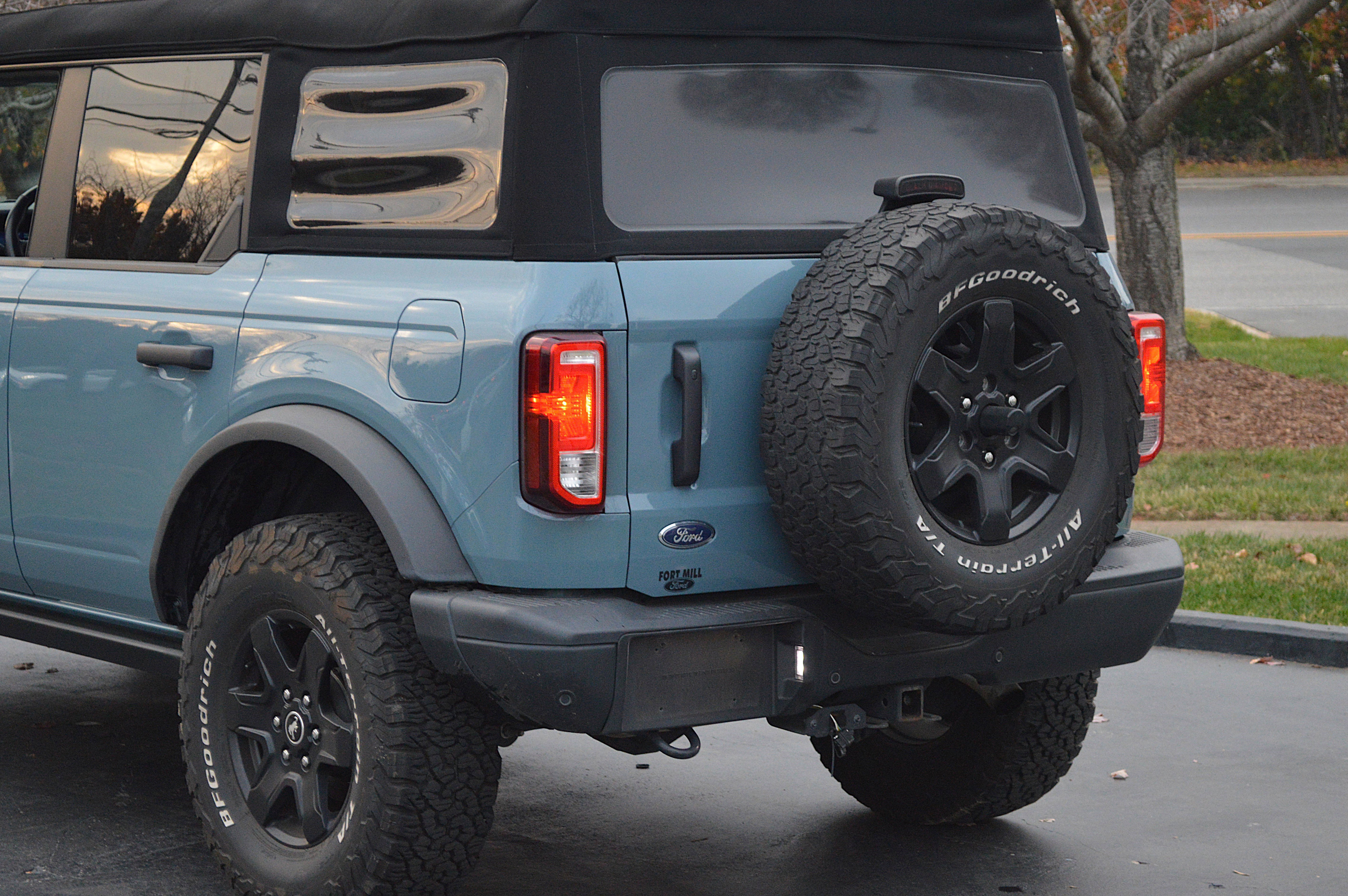 Used 2023 Ford Bronco Black Diamond image 3