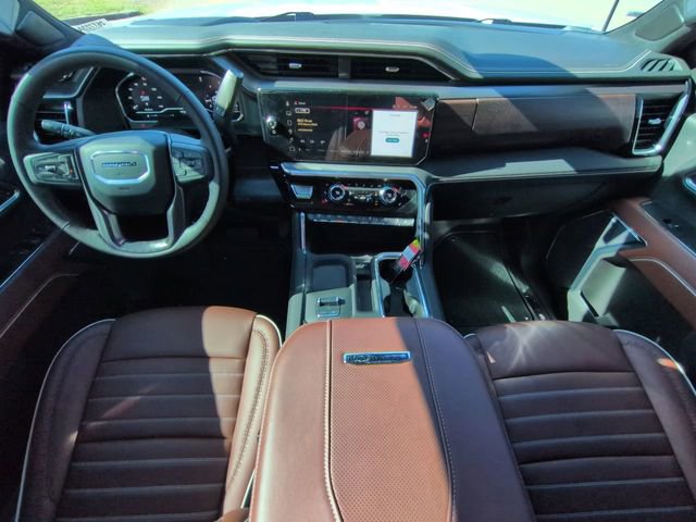 Used 2025 GMC Sierra 2500 Denali Ultimate w/ Max Trailering Package image 18