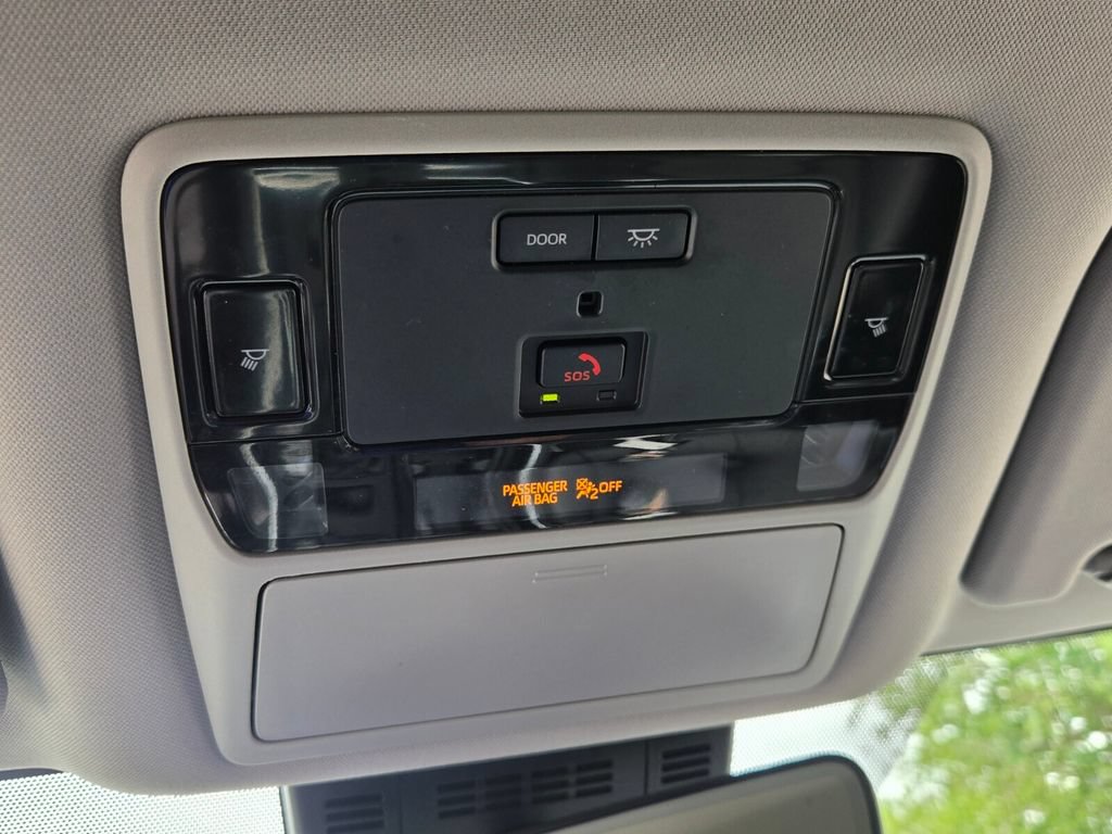 Used 2024 Toyota Grand Highlander AWD Hybrid image 27
