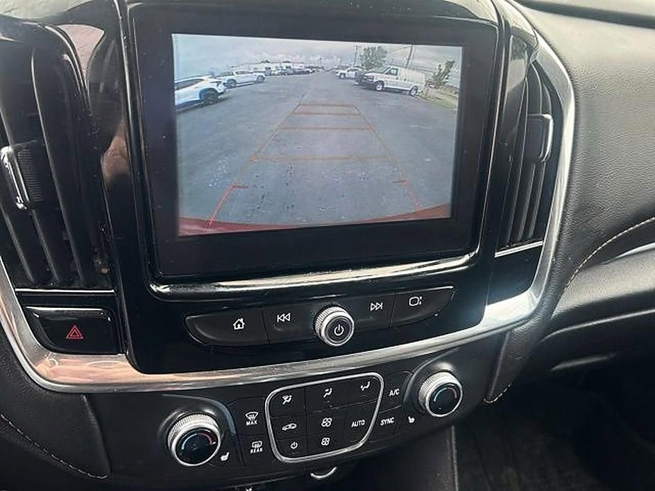 Used 2019 Chevrolet Traverse LT FWD image 5
