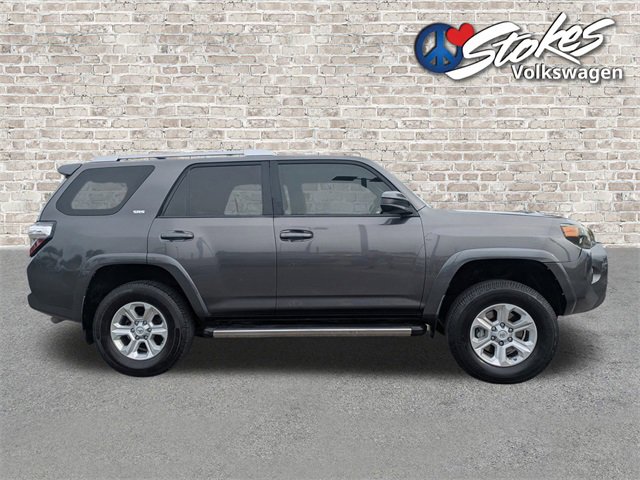 Used 2015 Toyota 4Runner SR5 image 3