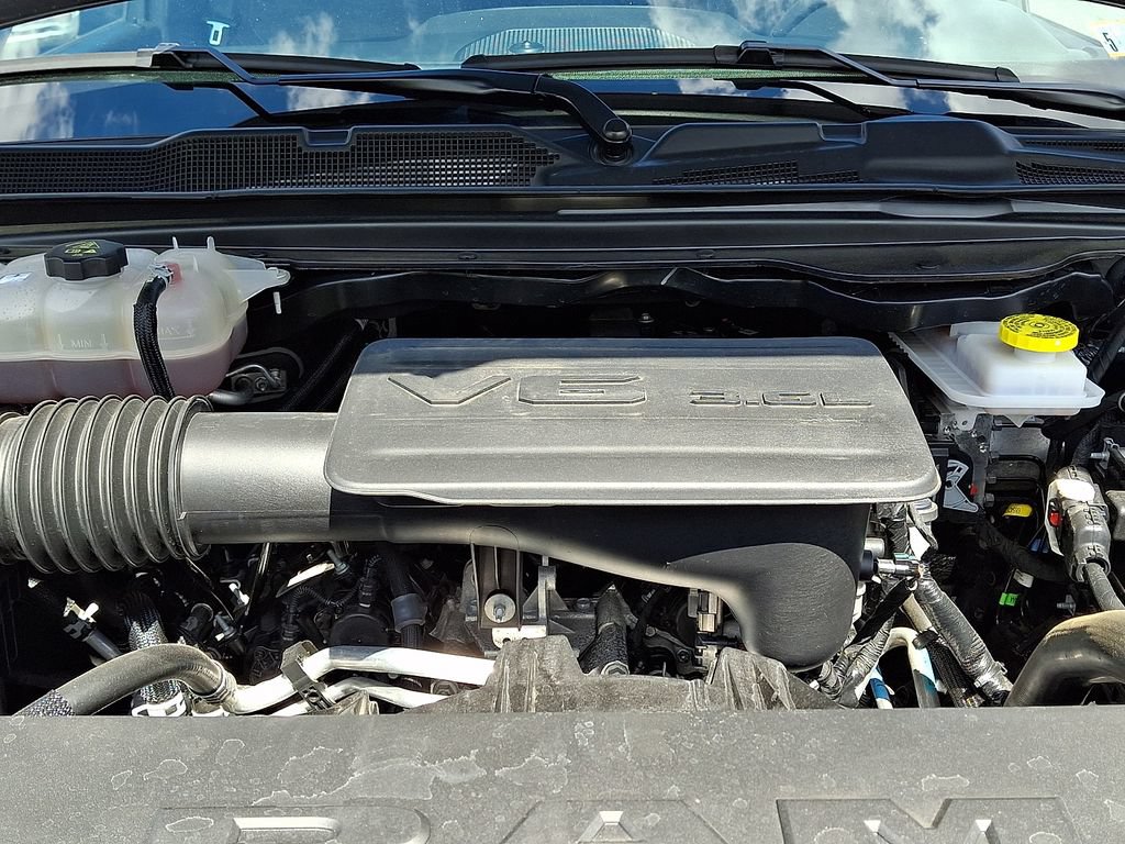 Used 2025 RAM 1500 Tradesman w/ Night Edition AWD/4WD image 29