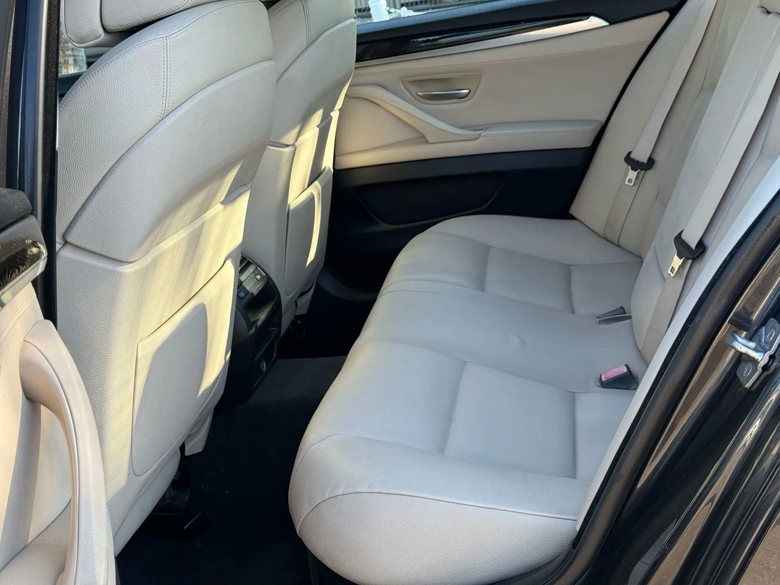 Used 2011 BMW 535i xDrive Sedan image 16