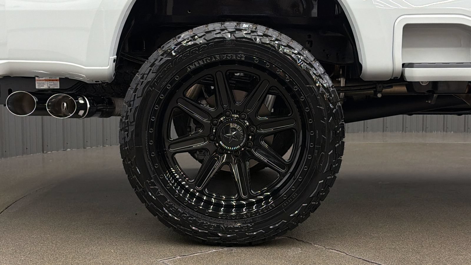 Used 2026 Ford F250 Platinum w/ FX4 Off-Road Package AWD/4WD image 11