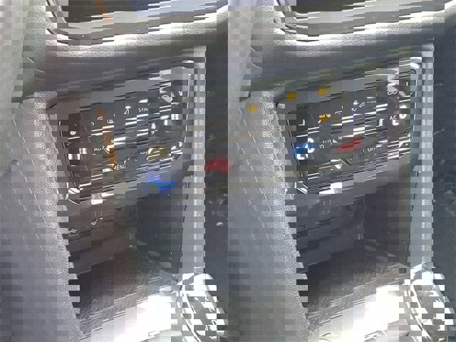 Certified 2023 Volkswagen Tiguan SE image 24