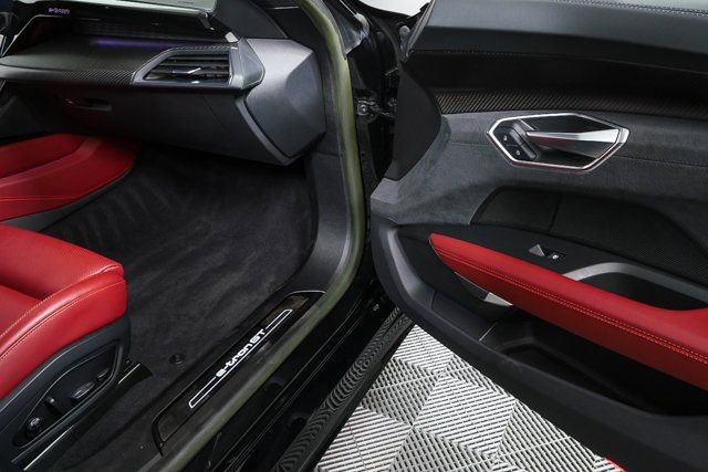 Used 2023 Audi e-tron GT Prestige image 25