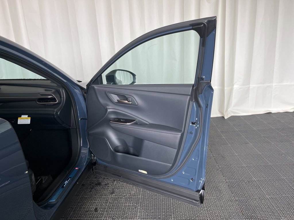 New 2026 Toyota Crown Signia image 18