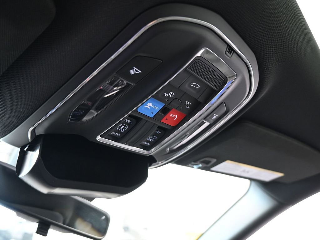 Used 2025 Jeep Grand Cherokee Altitude image 27