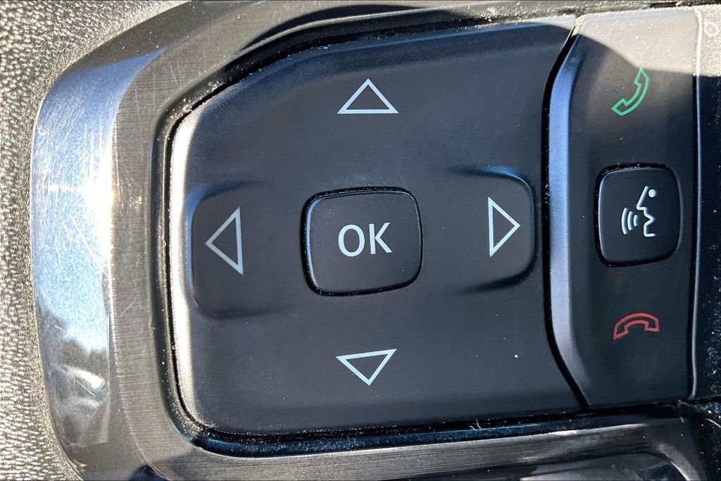 Used 2022 RAM 1500 Limited w/ Body-Colour Bumper Group image 10