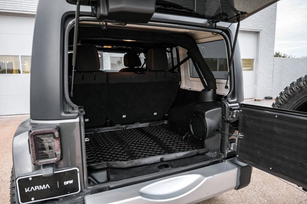 Used 2014 Jeep Wrangler Unlimited Sahara w/ Trailer Tow Group image 18