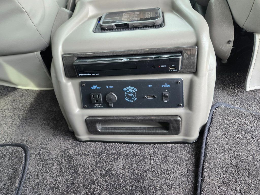 New 2025 GMC Savana 2500 w/ Driver Convenience Package image 32