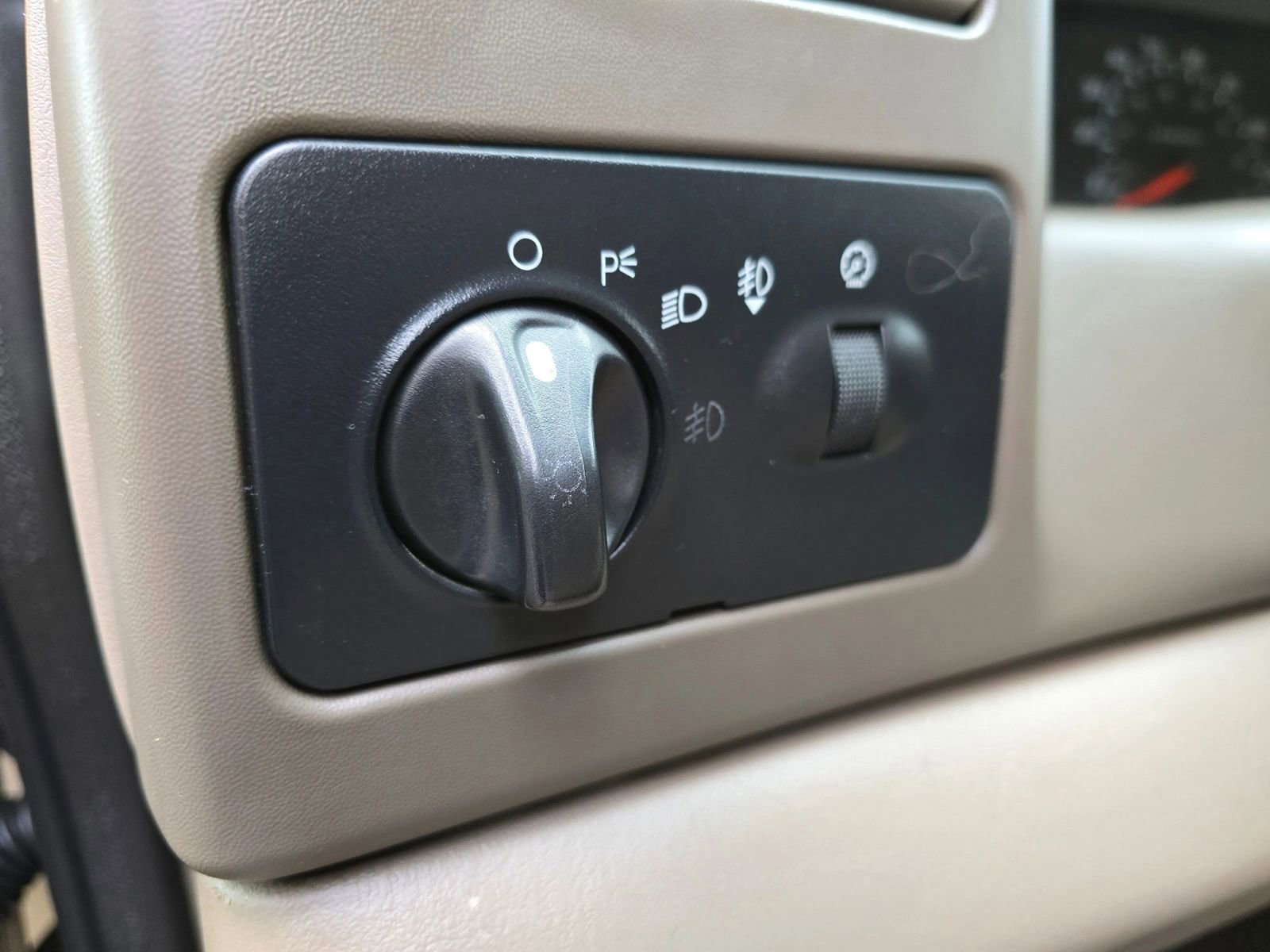 Used 2001 Ford F350 2WD SuperCab Super Duty image 28