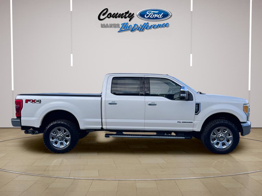 Used 2017 Ford F250 Lariat w/ Chrome Package image 8