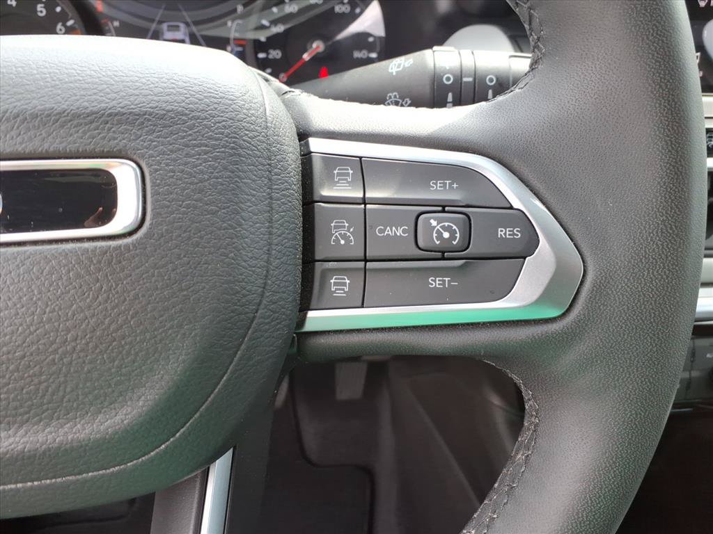 Used 2025 Jeep Compass Limited AWD/4WD image 25