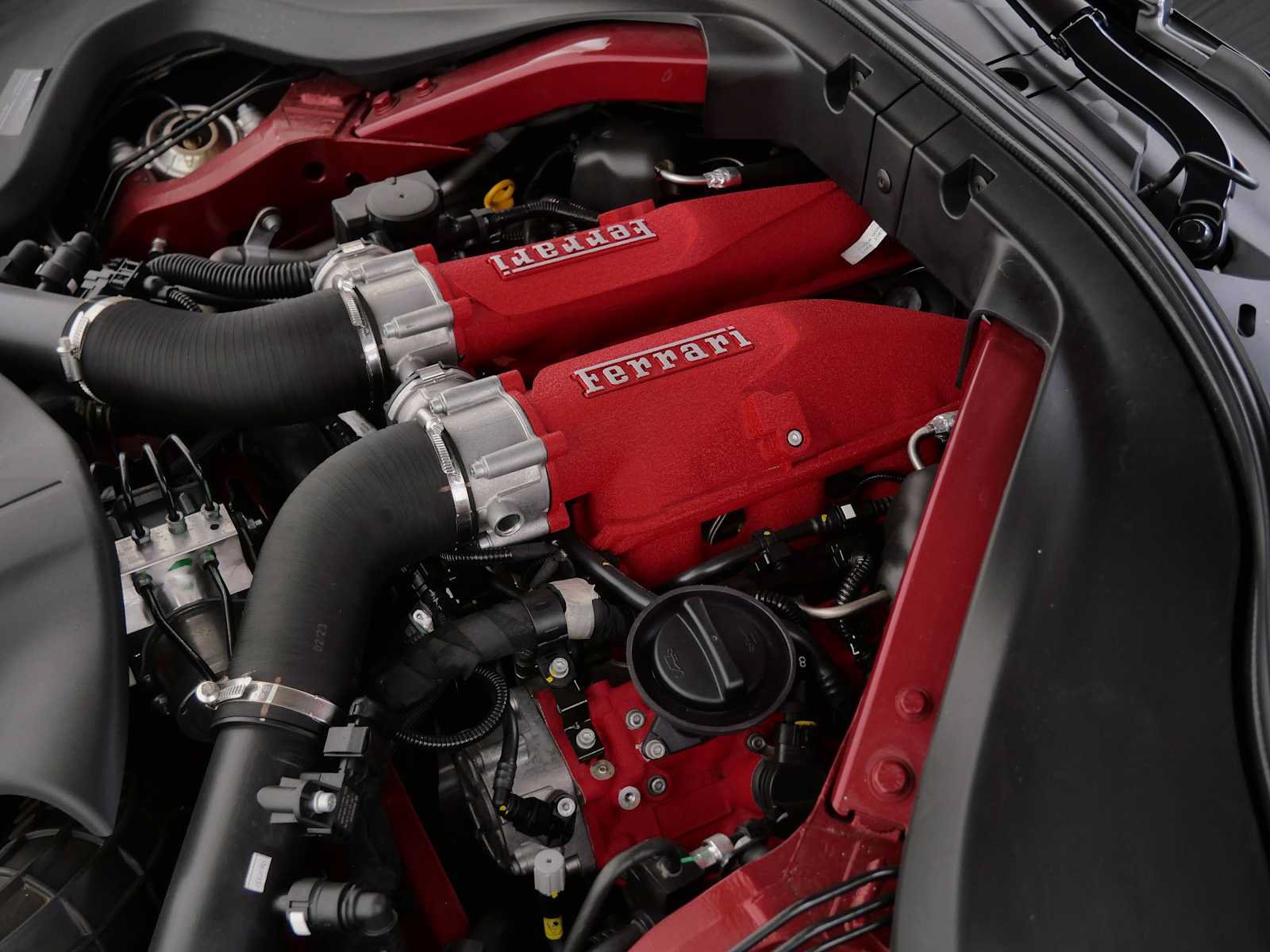 Used 2023 Ferrari Roma RWD image 33