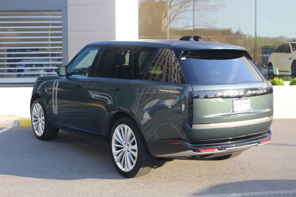 Used 2024 Land Rover Range Rover SE image 11