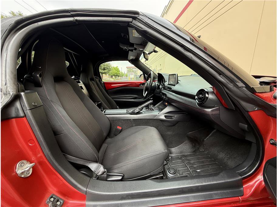 Used 2016 MAZDA MX-5 Miata Club w/ Brembo/BBS Package RWD image 17