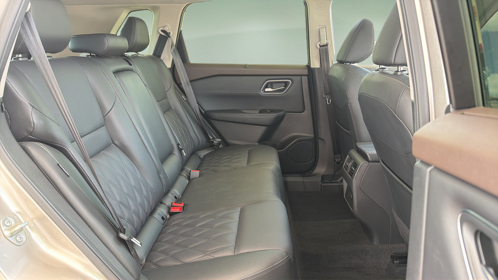 Certified 2023 Nissan Rogue Platinum AWD/4WD image 15