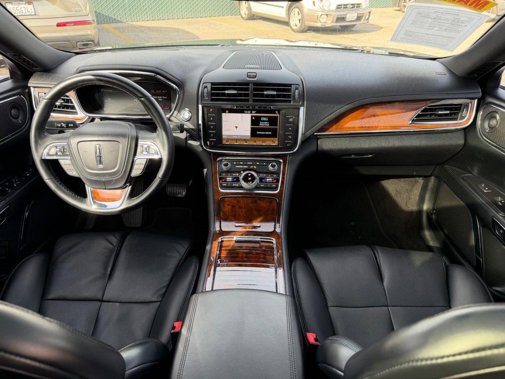 Used 2017 Lincoln Continental Reserve w/ Technology Package image 23