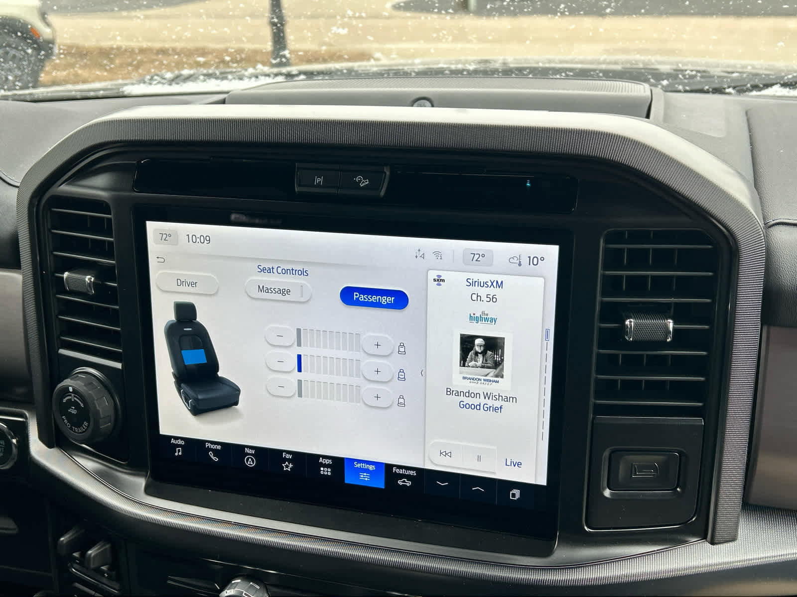 New 2025 Ford F150 Platinum w/ FX4 Off-Road Package image 44