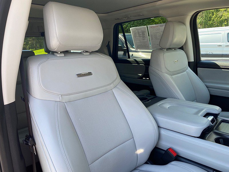 Certified 2025 Ford Expedition Platinum AWD/4WD image 28