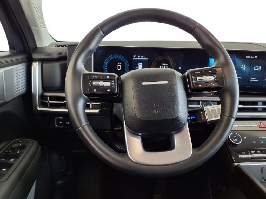 Used 2026 Hyundai Santa Fe SEL FWD image 18