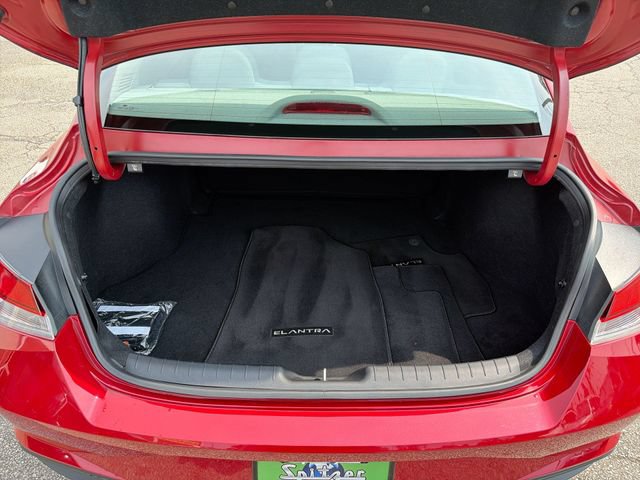 Used 2023 Hyundai Elantra SEL w/ Cargo Package FWD image 21