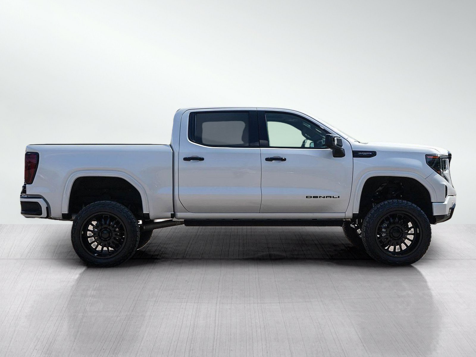 Used 2023 GMC Sierra 1500 Denali Ultimate AWD/4WD image 6